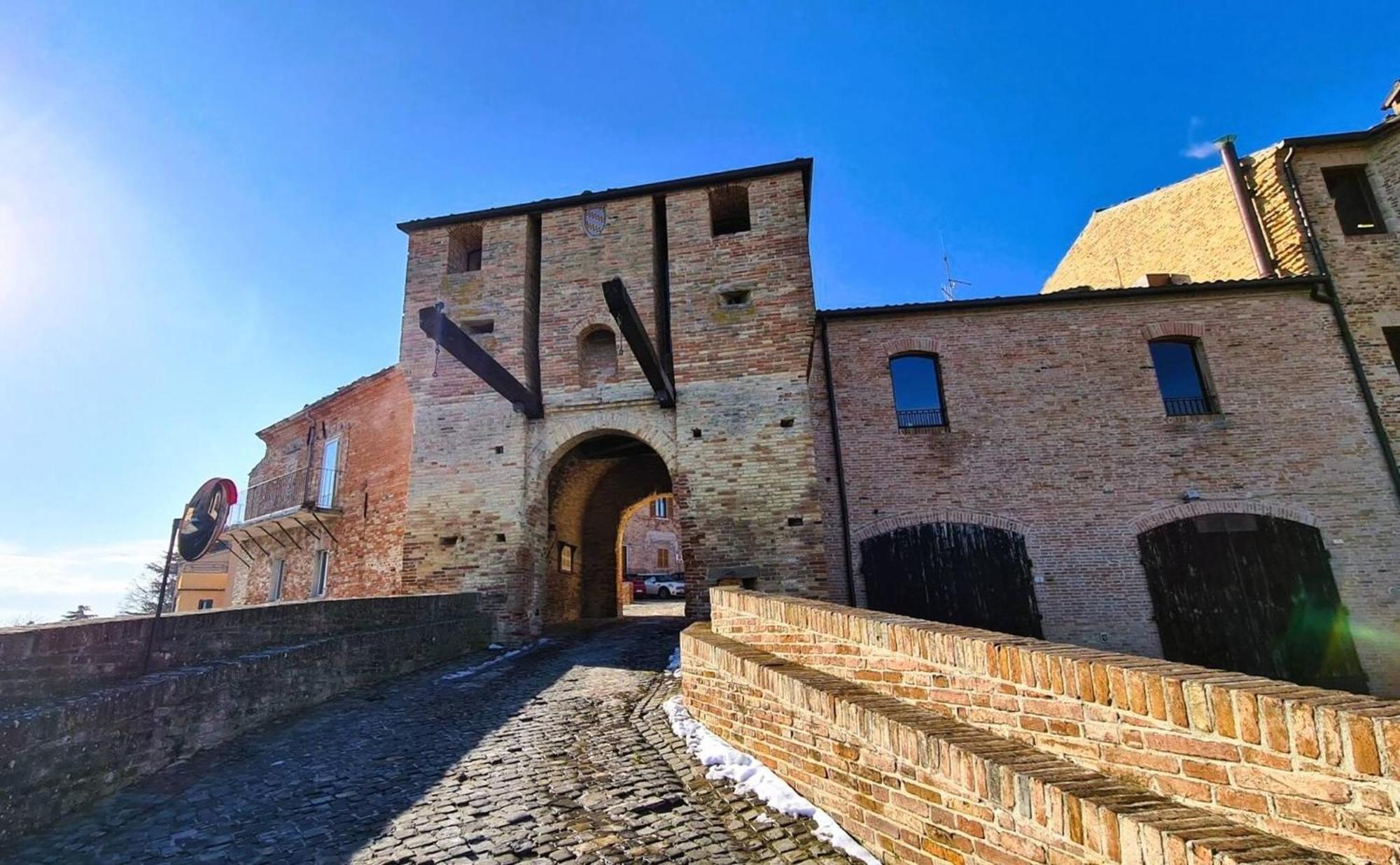 Borgo Calbianco - Private House With Pool & Airco Villa Cerreto Castello Luaran gambar