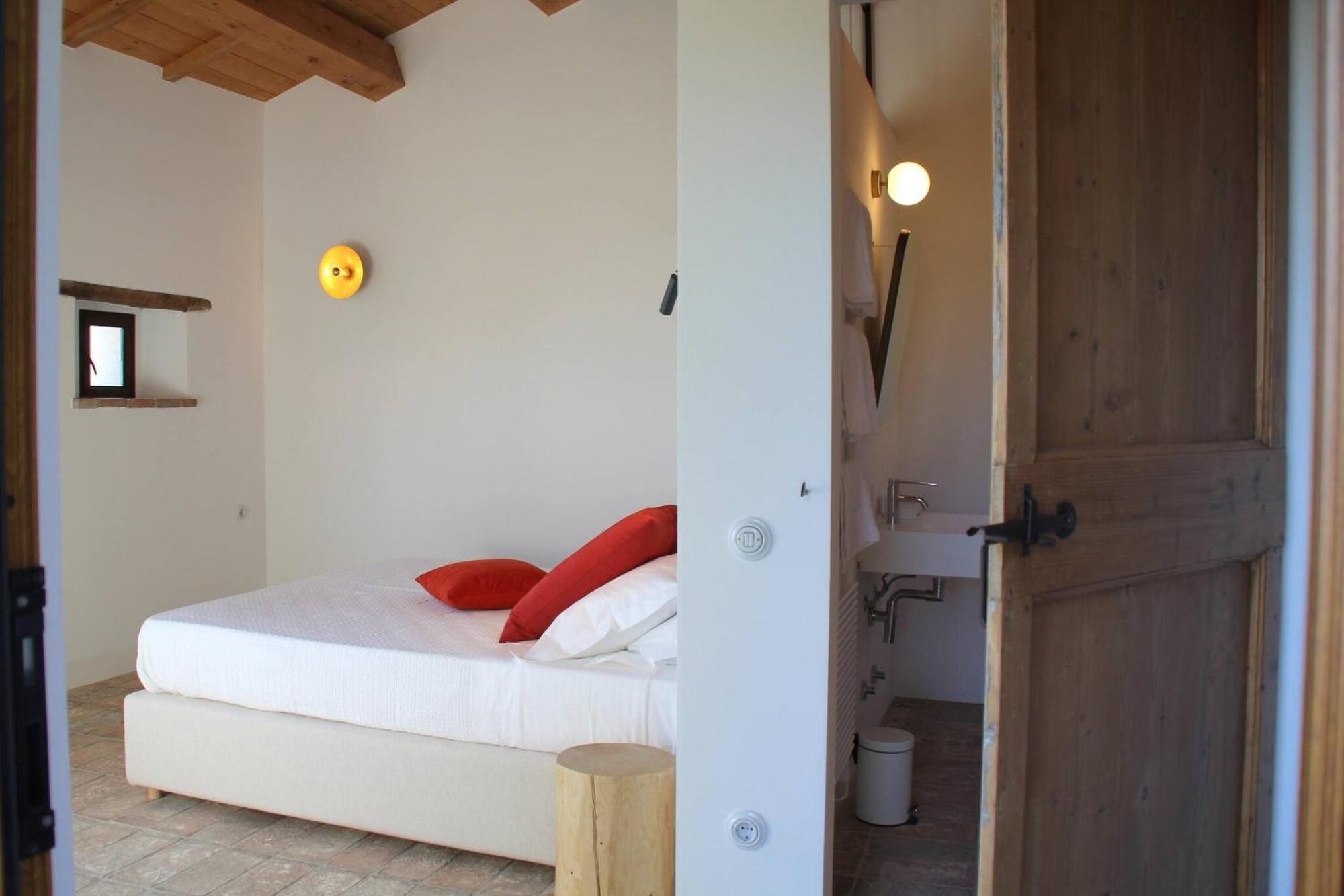 Borgo Calbianco - Private House With Pool & Airco Villa Cerreto Castello Luaran gambar